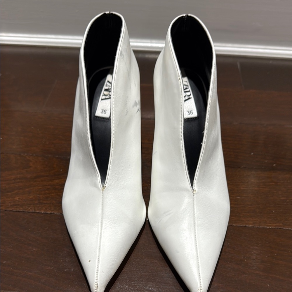 Zara White Heeled Boots with Sleek Design